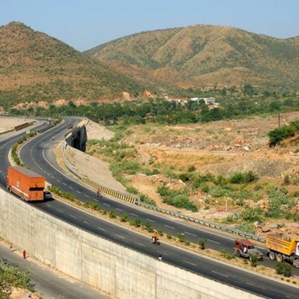 Delhi-Mumbai expressway: By 2023, travel by road from Delhi to Mumbai in just 12 hours; Rs 16,000 crore saved