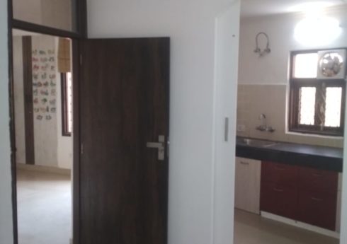 2 BHK Flat in New Delhi for Rent