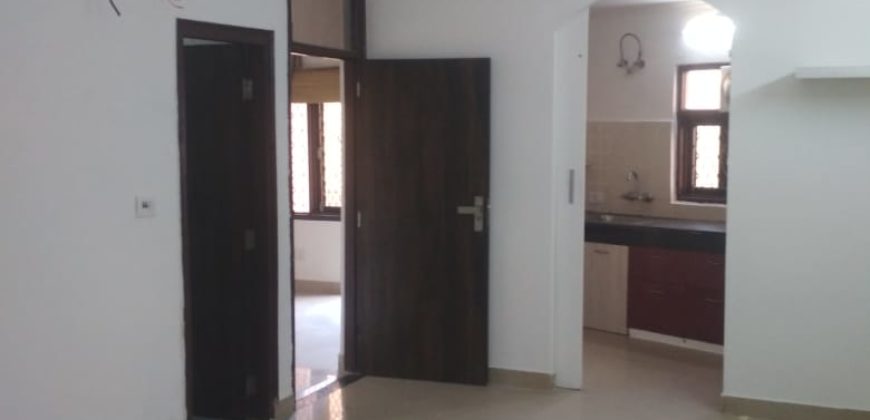 2 BHK Flat in New Delhi for Rent